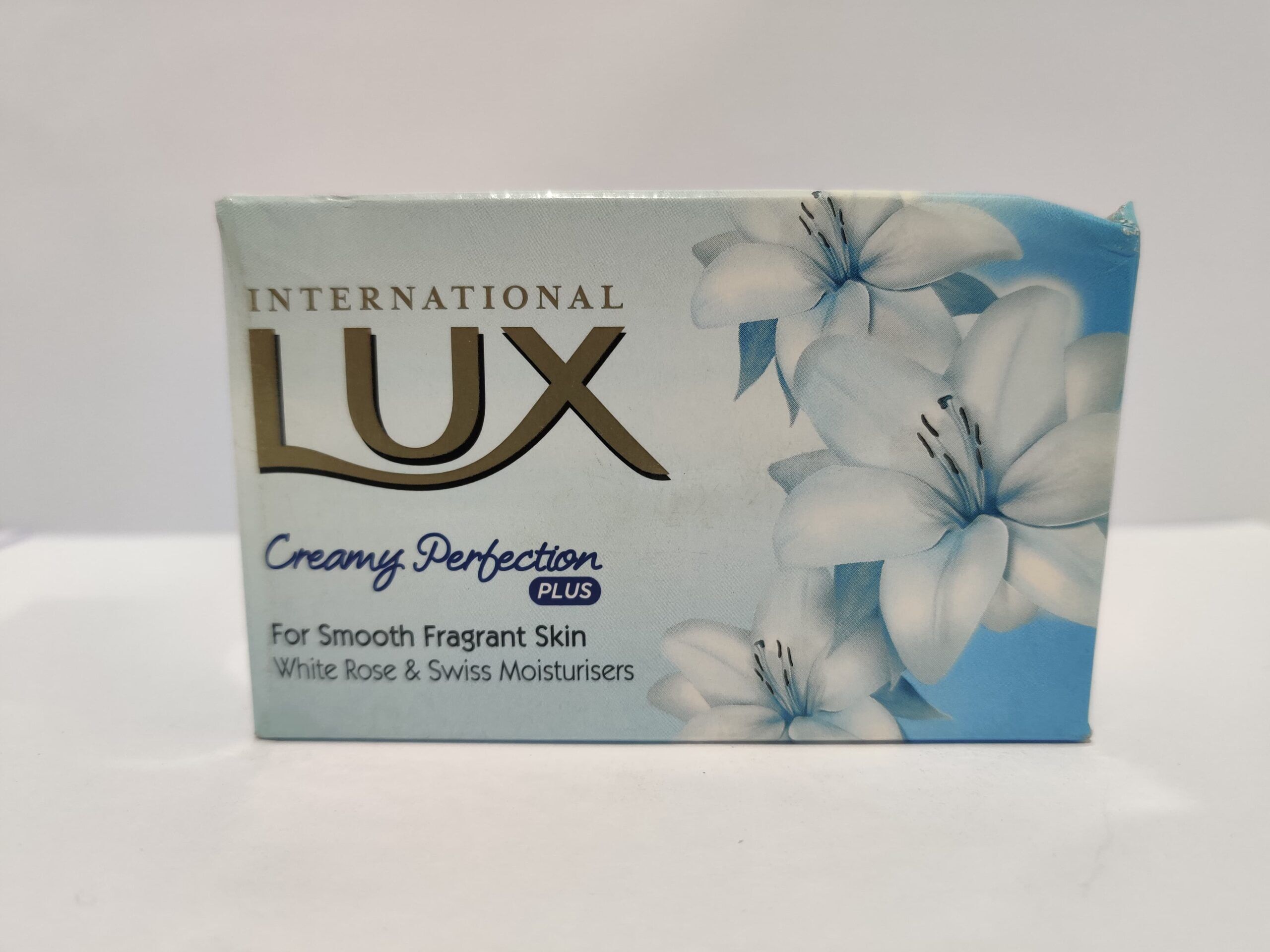 LUX Creamy Perfection Soap (75 g)